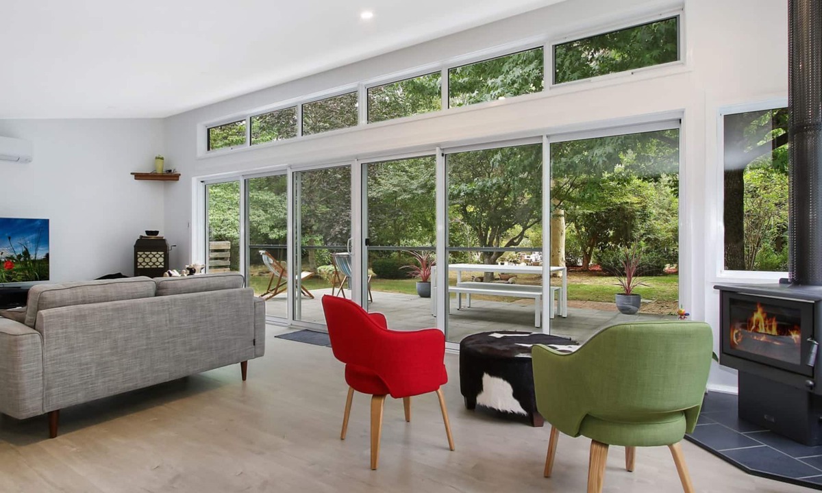Bright House | Marshmallow Retreat and Studio