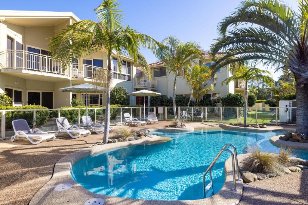 Nelson Bay Apartment | Martys Little Beach No 1 Two Story Apartment