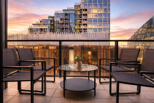 Docklands Apartment | Marvel Stadium Views 2BR, Parking, Pool & Gym