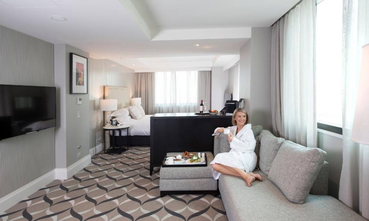 Adelaide Central Business District Hotel | Mayfair Hotel Adelaide