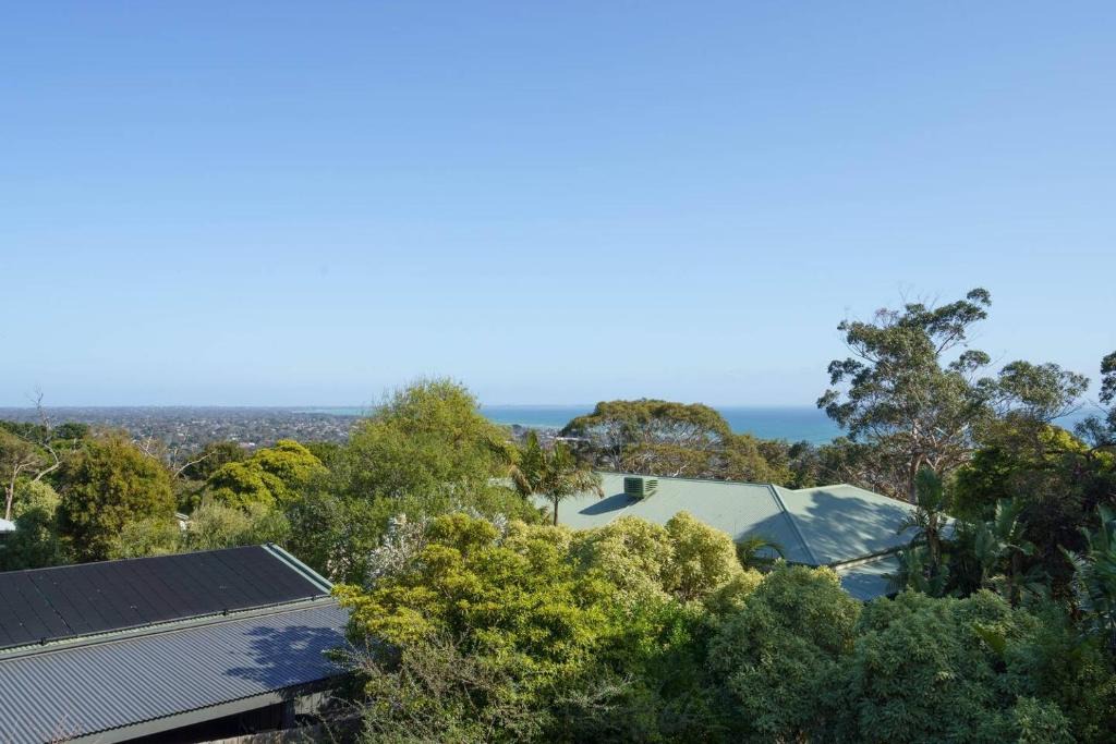 McCrae House | McRae Hillside Terrace - Panoramic Family Living