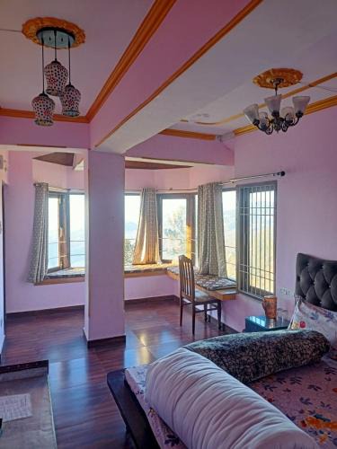 Shimla Hotel | Meadows Lush B&B