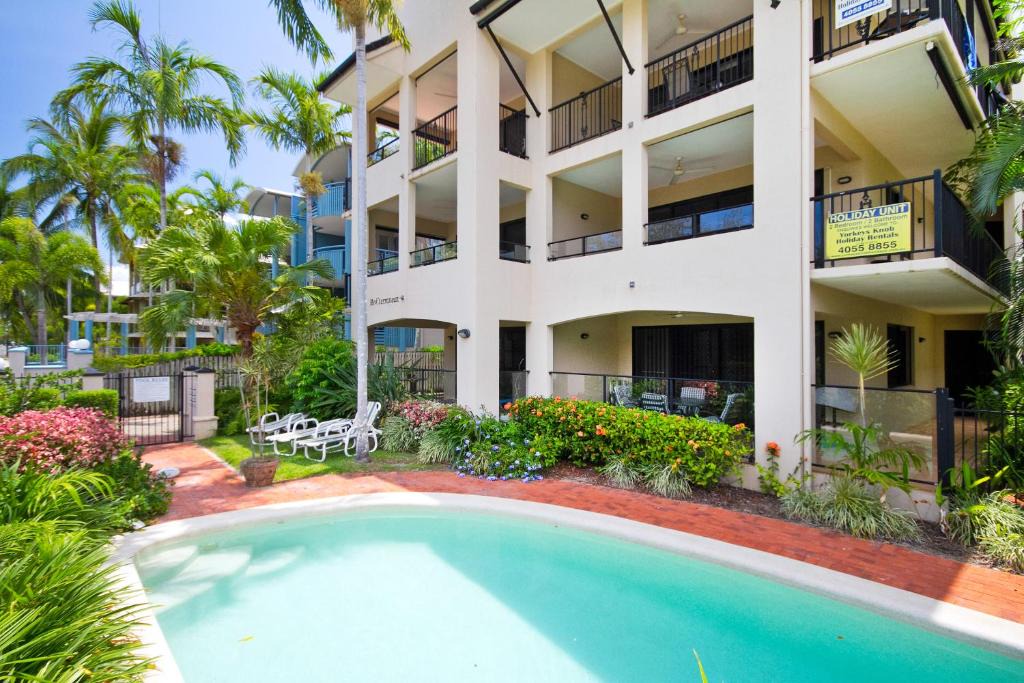 Yorkeys Knob Apartment | Mediterranean Beachfront Apartments