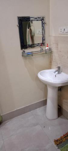 Naini House | Meena Sadan