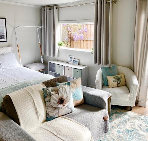 Bell Post Hill Apartment | MEPLE Tiny Home, Pets Walk2Food WiFi Private Serene - Tassie Ferry Short Drive