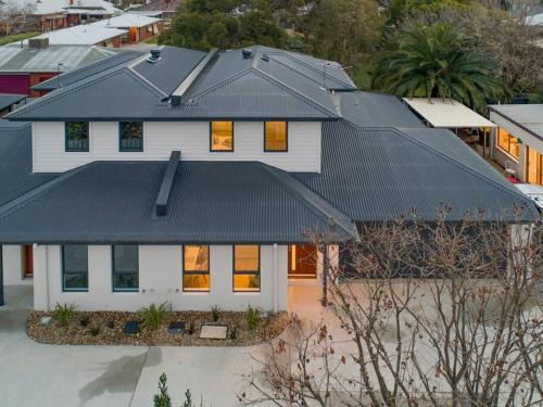 Wangaratta House | Merchants Court Central 3 bedroom townhouse