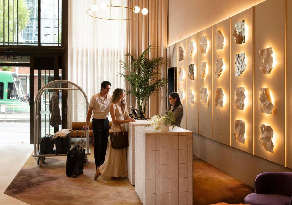 Melbourne Central Business District Hotel | Mercure Melbourne La Trobe Street