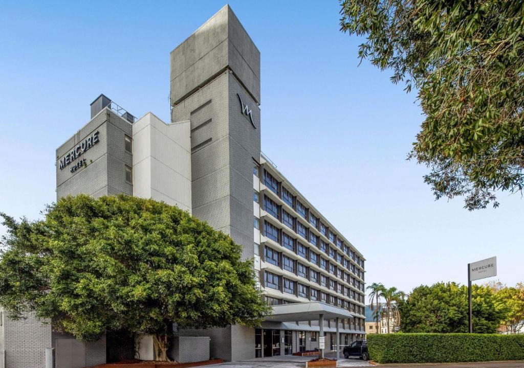Newcastle West Hotel | Mercure Newcastle