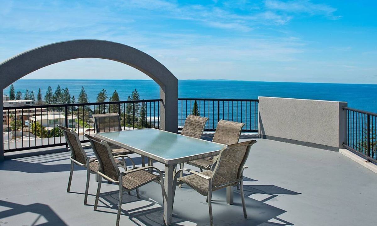 Kings Beach Apartment | Meridian Unit 19 Kings Beach QLD