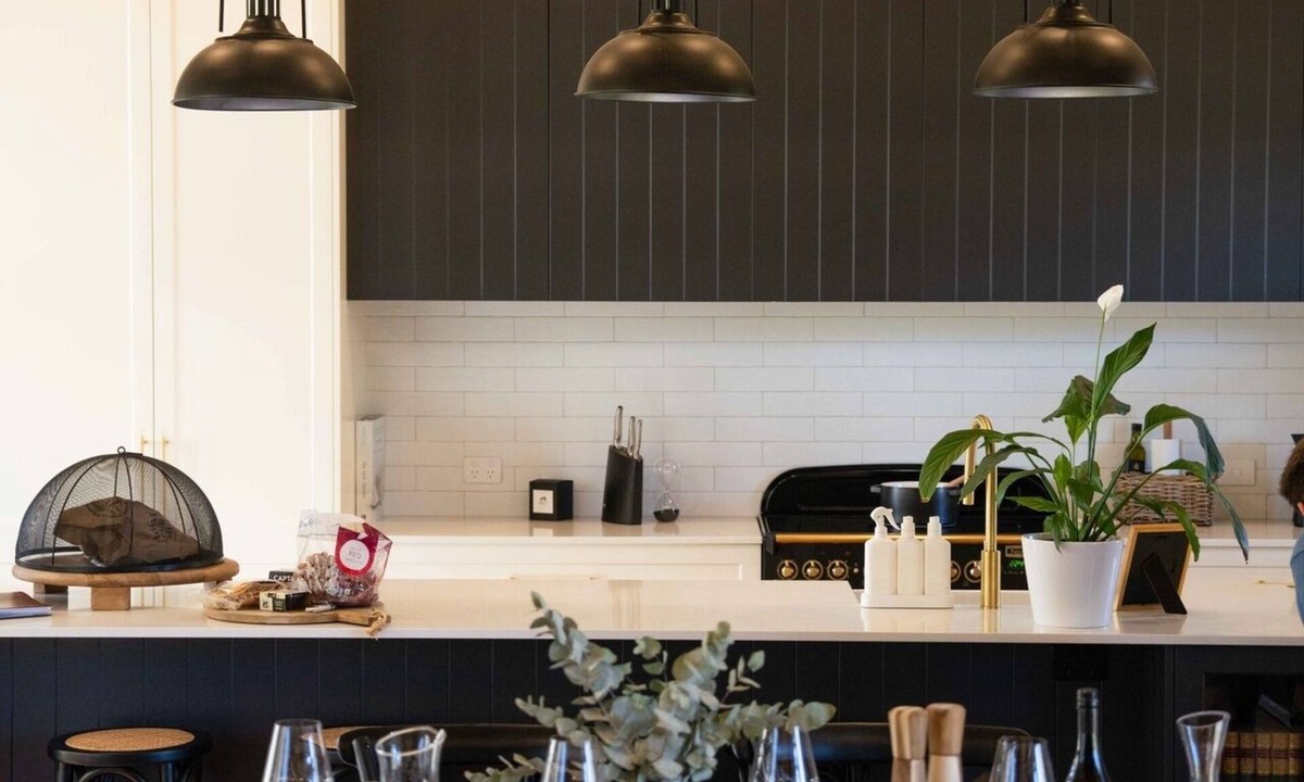 Currency Creek House | Merilli1885 - Private, Luxury Cottage