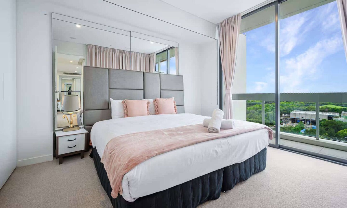 Lidcombe Apartment | MetawiseBnB Executive 2-Bedroom Stadium View Apartment W Parking