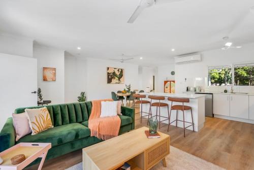 Holloways Beach House | Mimpi Tropics Retreat, Holloways Beach