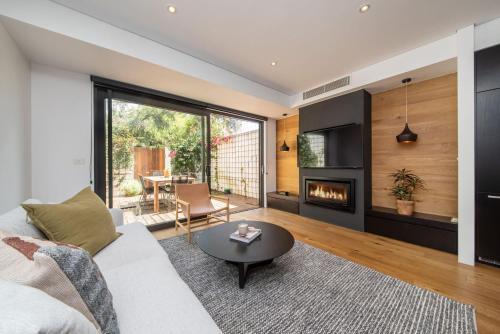 South Melbourne House | Mister Montague
