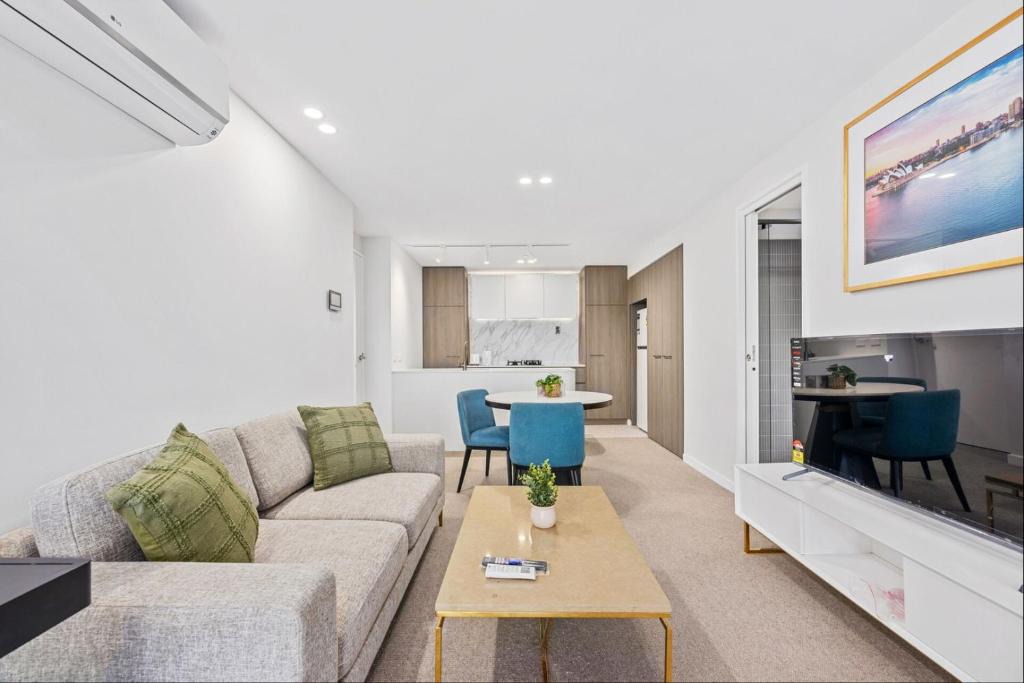 Dickson Apartment | Modem One Bedroom Apartment on Northbourne Avenue