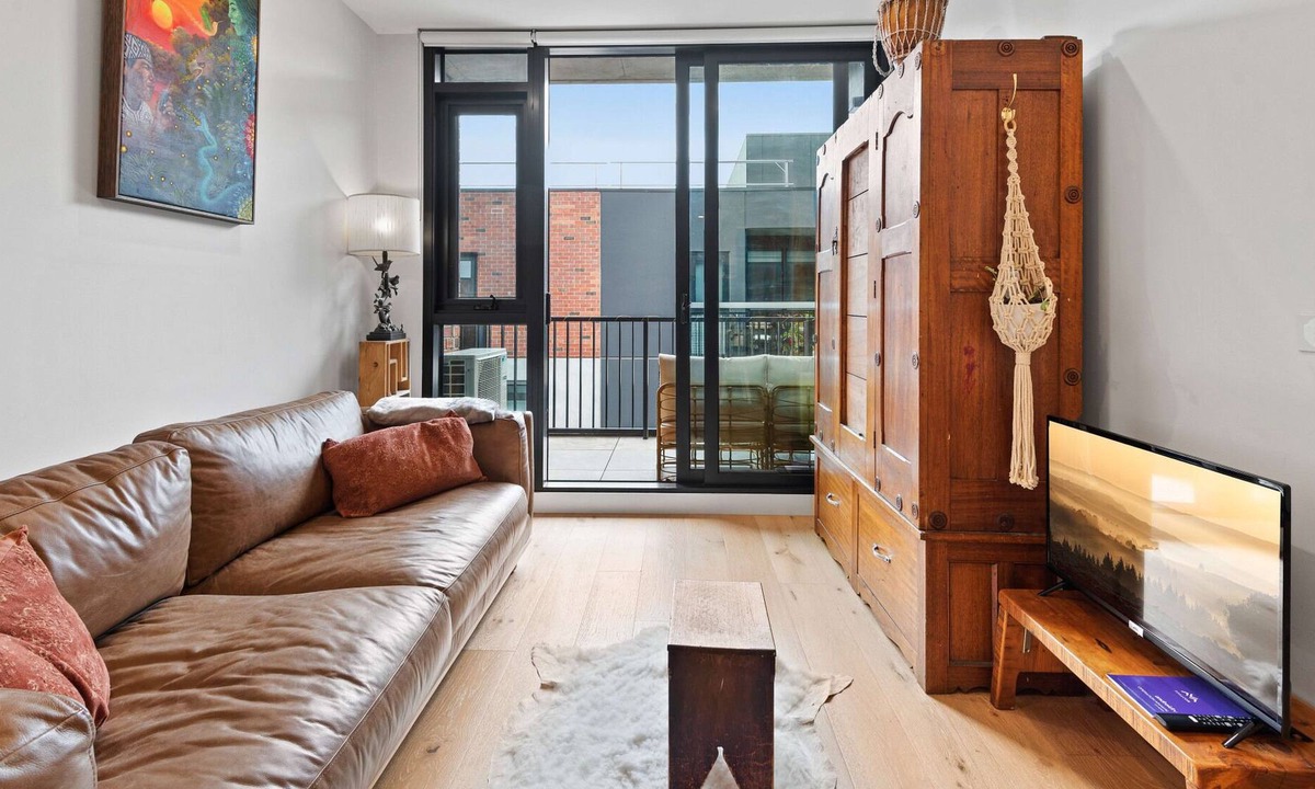 Brunswick East Apartment | Modern 1-Bed Apartment Above Shops