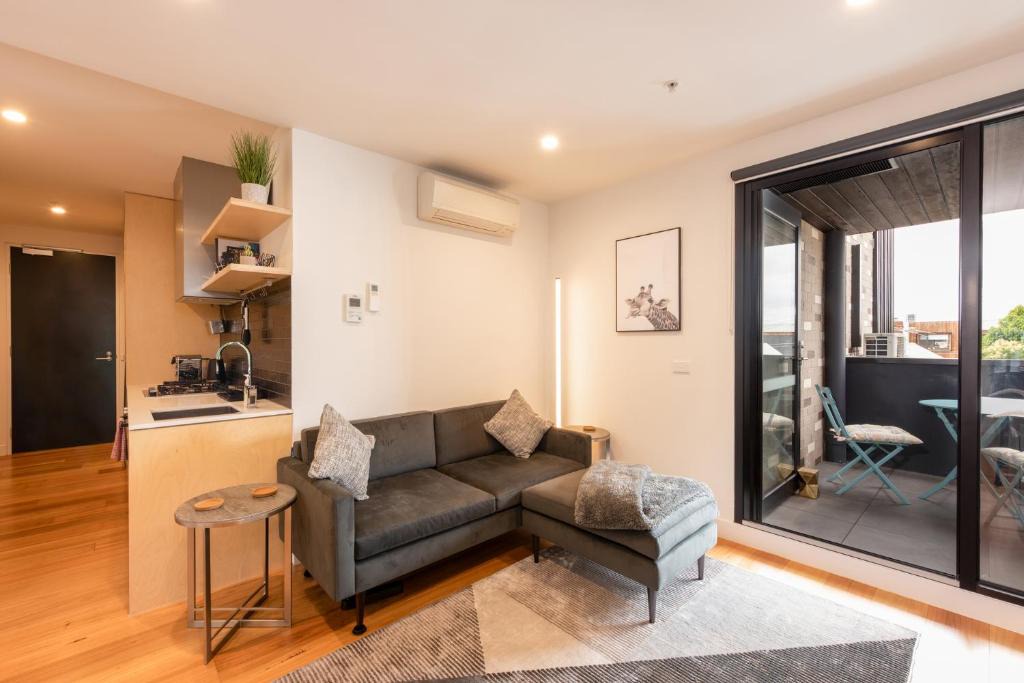 Brunswick East Apartment | Modern 1 Bedroom Apartment in Brunswick East near CBD