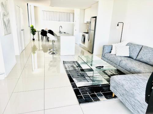 Liverpool Apartment | Modern 2 bedroom & 2 bathroom apartment with stunning Sydney CBD & Skyline Views!