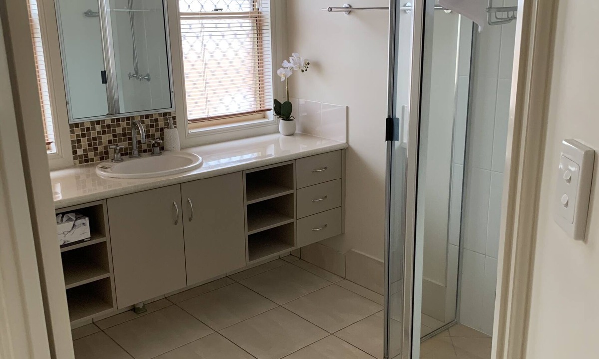 East Mackay Apartment | Modern 2 bedroom unit close to city centre