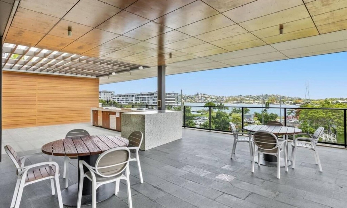 Newstead Apartment | Modern 2-storey Apartment - Q Stay