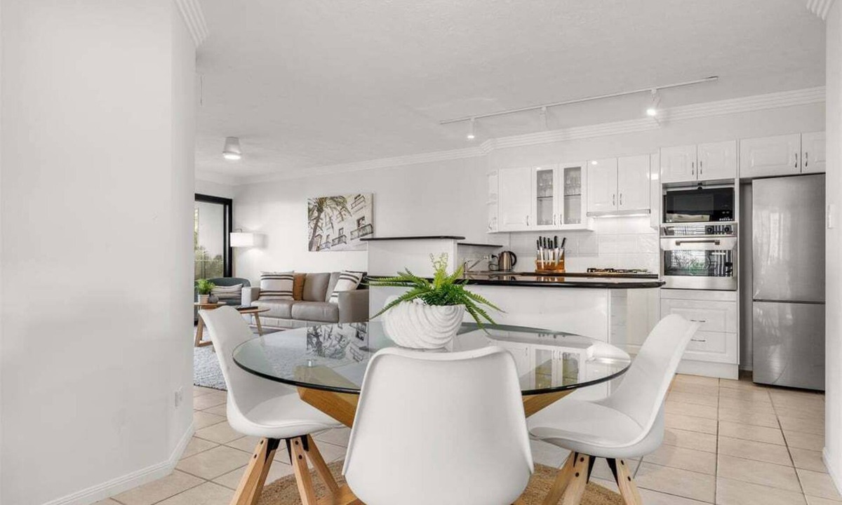 New Farm Apartment | Modern 3-Bed Riverfront Apt w/Pool in New Farm