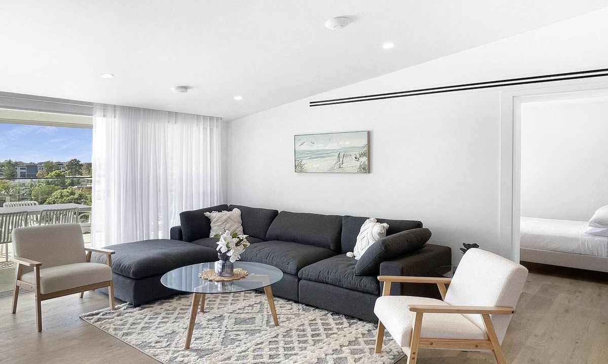 Batemans Bay Apartment | Modern 4-Bed Townhouse with Water Views