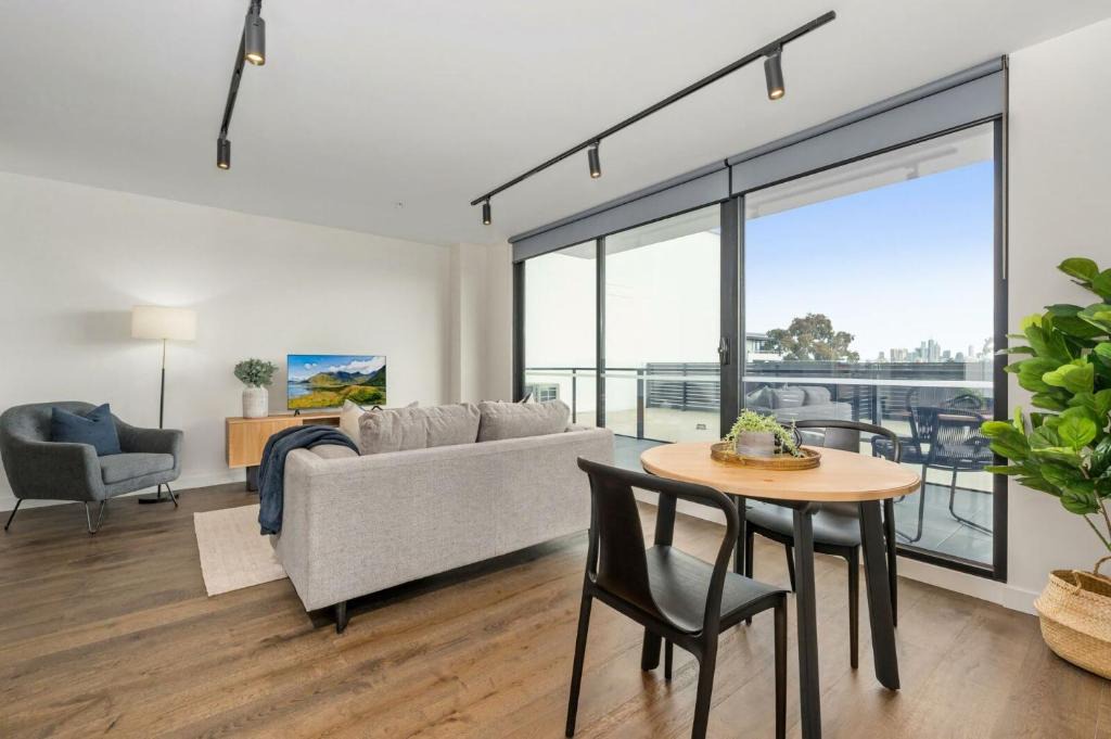 Brunswick Apartment | Modern Brunswick