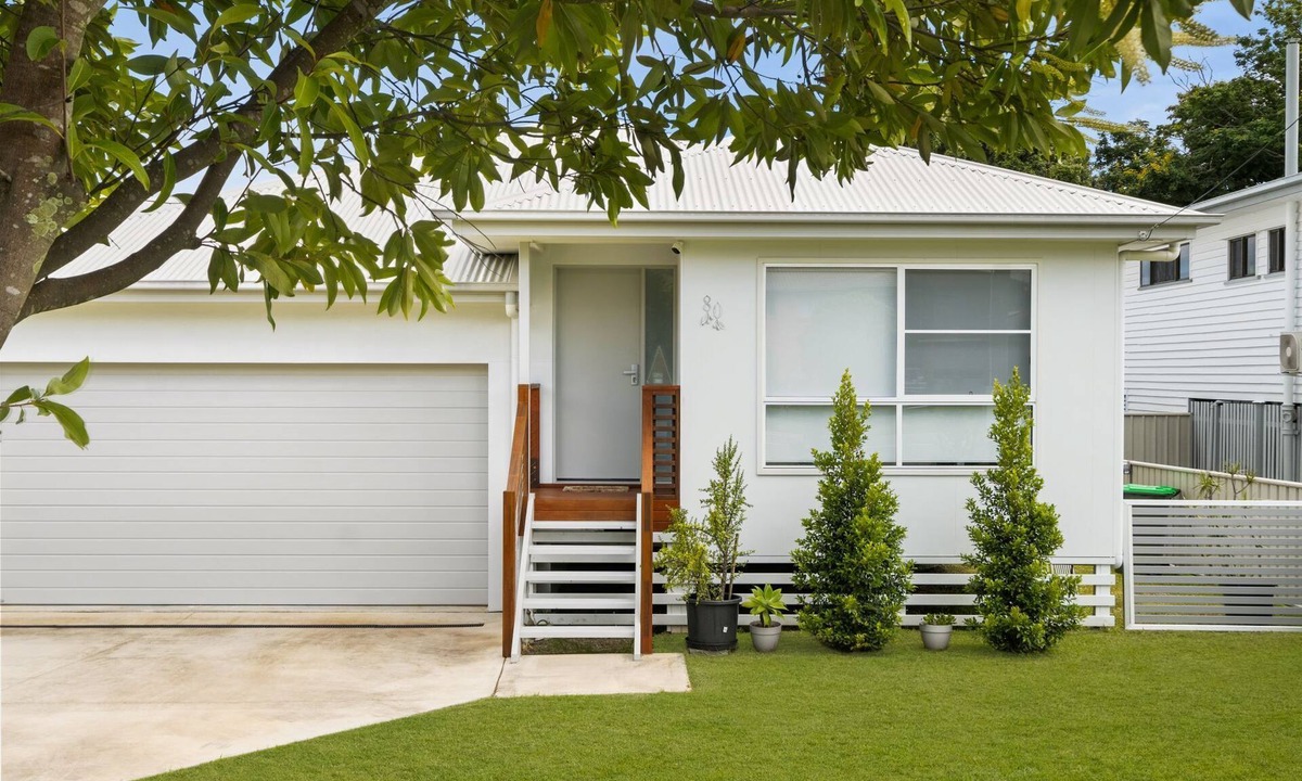Brisbane Waterfront House | "Modern in Margate with Pool" - Margate Q 4019