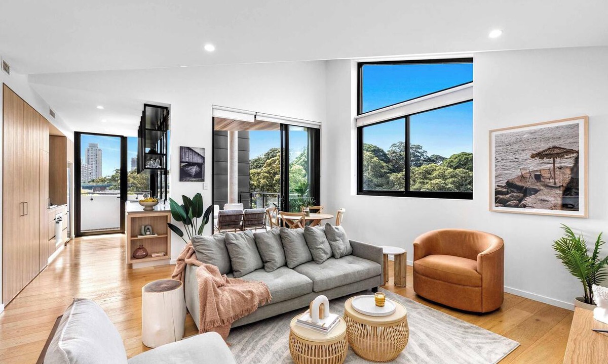 Waterloo Apartment | Modern Inner City Park-Side Pad