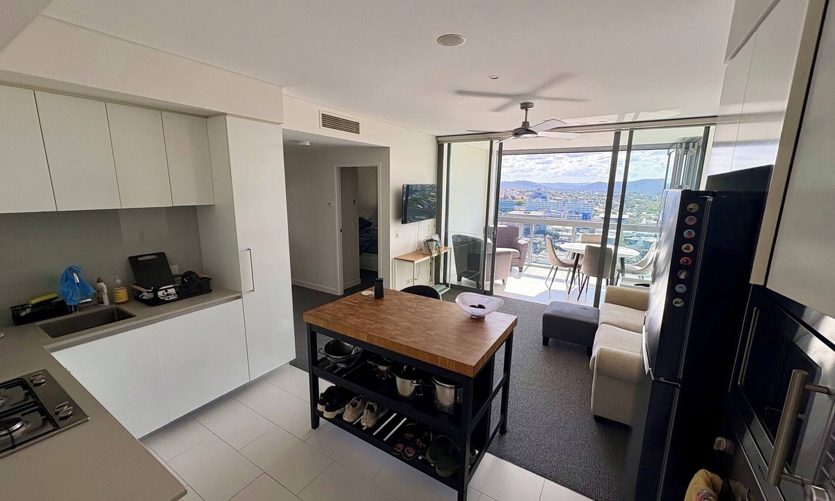 Bowen Hills Apartment | Modern, Light-Filled 1BR Near the City with Top Facilities