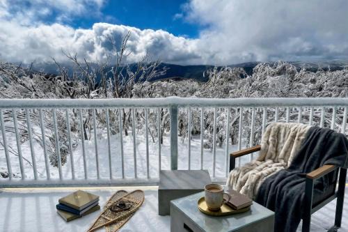 Mount Buller House | Modern Mount Buller Chalet Village Location Sleeps 12