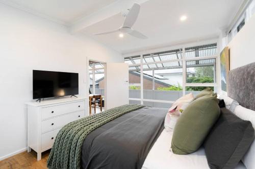 Hazelwood Park Apartment | Modern Stylish Self-contained Apartment