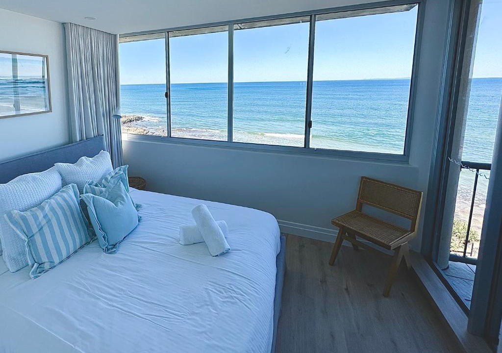 Caloundra Apartment | Monterey Lodge - Unit 18, 27 Warne Terrace, Kings Beach Caloundra