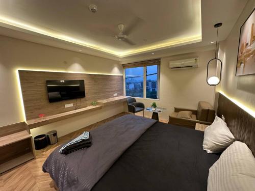 Jaypee Greens Apartment | moonstone studio