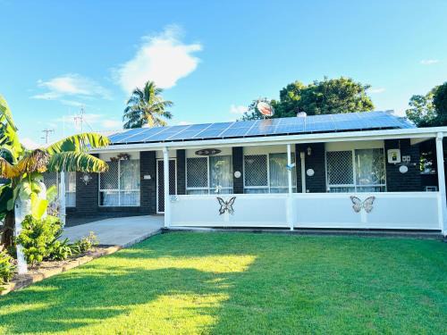 Moore Park Beach House | Moore Park Beach Gardens-walk to the beach