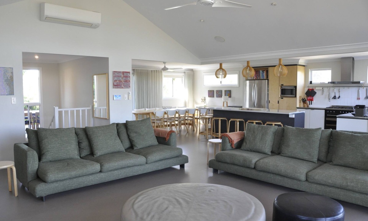 Guilderton House | Moore River Retreat Fabulous views of the Moore River and bushland!