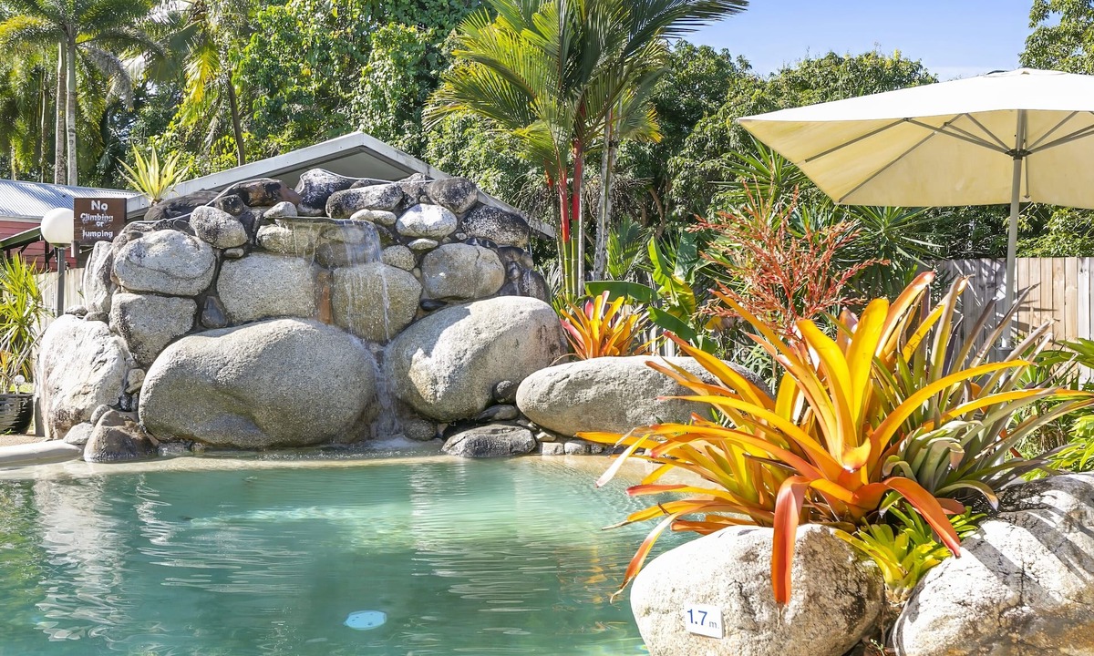 Mossman Hotel | Mossman Resort Holiday Villas