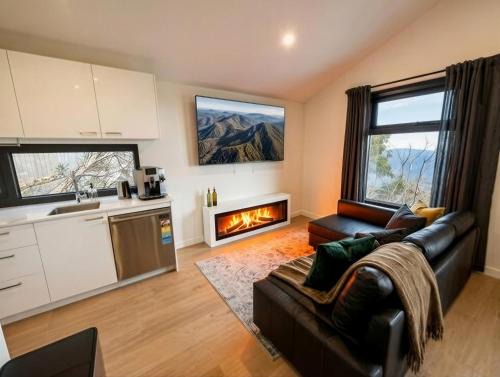 Mount Buller Ski Chalet | Mount Buller Alpine Chalet Mountain Views Sleeps 12
