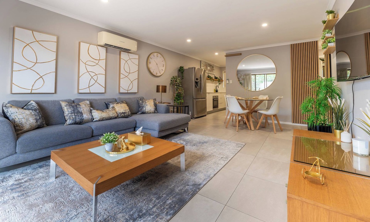 Mount Warren Park Apartment | Mount Warren Park Stay | Sleeps 4 + BBQ & Parking