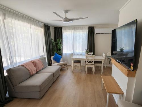 Macquarie House | MQ Residence Canberra ll Pet EV AC Extended Long Stay ll