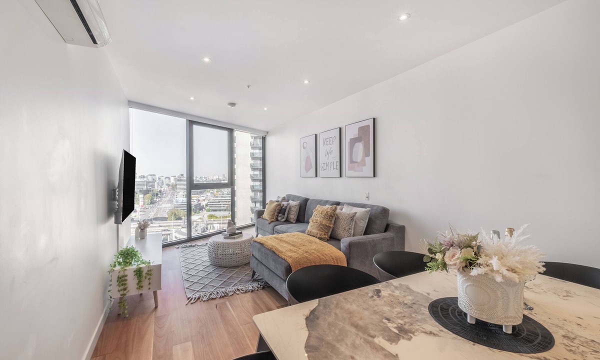 Southbank Apartment | MSA Bella: 2 Bed 2 Bath w/Gym near Crown Casino & Eureka Skydeck