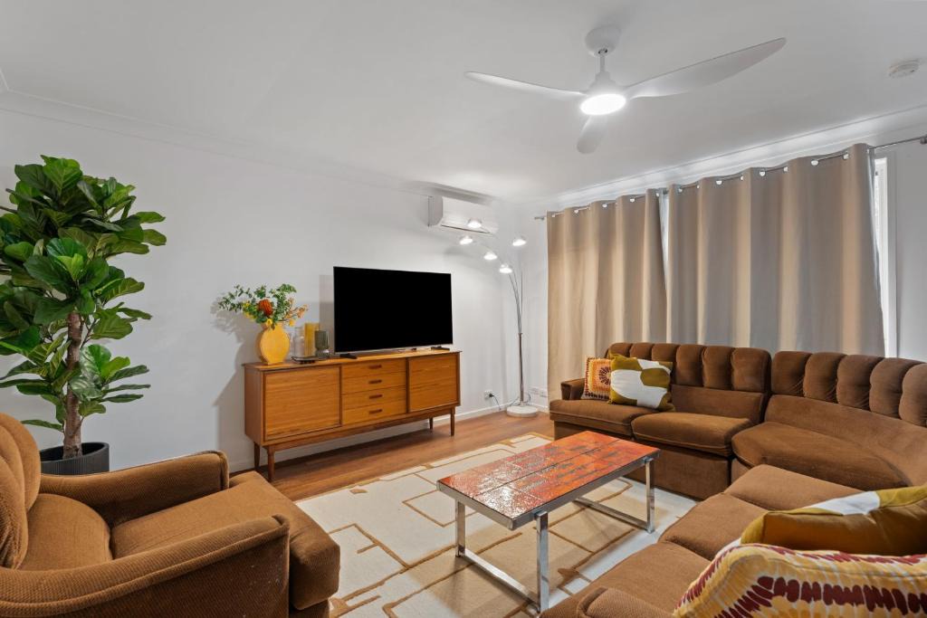 Corlette House | Mulloway Pet-Friendly Getaway