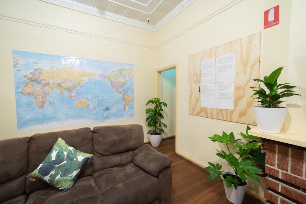 Northbridge Hostel | myOZexp Aberdeen Lodge
