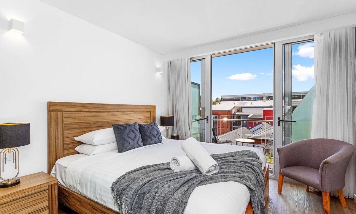 Perth Bed & Breakfast | Nest on Newcastle – N1