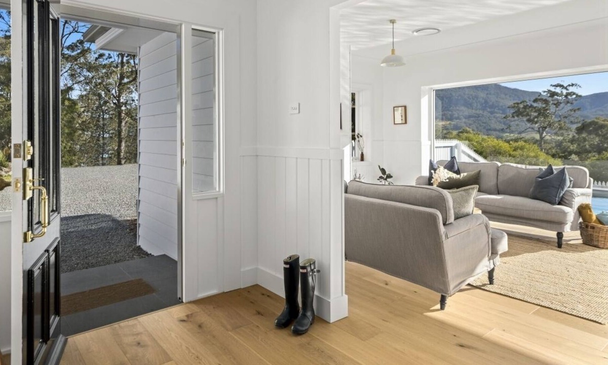 Barrengarry House | Nestled Beneath the Magnificent Barrengarry Escarpment