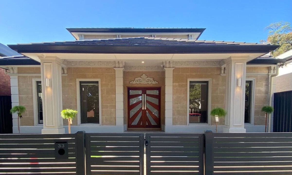 Unley House | New & Spacious Luxury Mansion with 5 Bedrooms & 4
