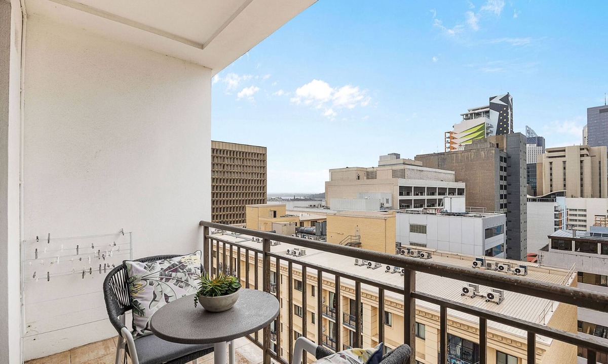 Perth Central Business District Apartment | Newly Renovated 1bdr in the CBD