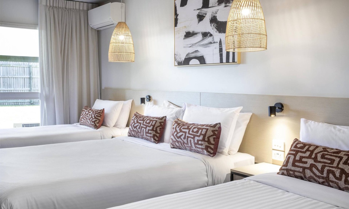 Garbutt Hotel | Nightcap at Dalrymple Hotel