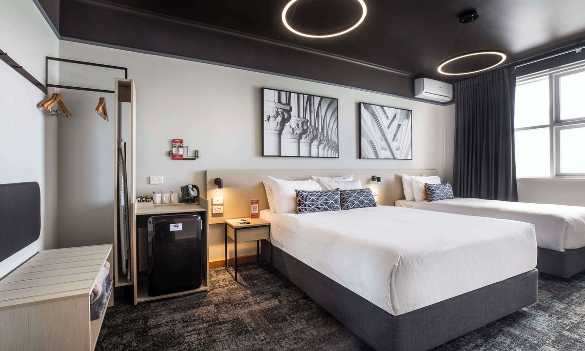 Kilburn Hotel | Nightcap at Empire Hotel