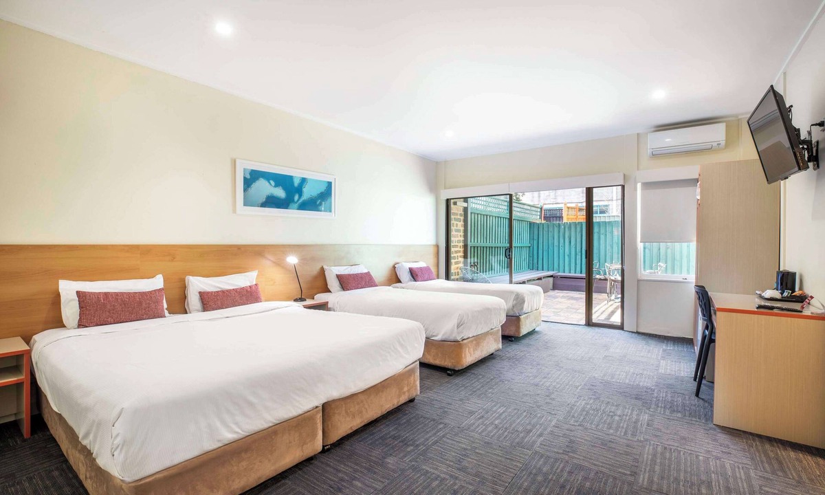 Condell Park Hotel | Nightcap at High Flyer Hotel