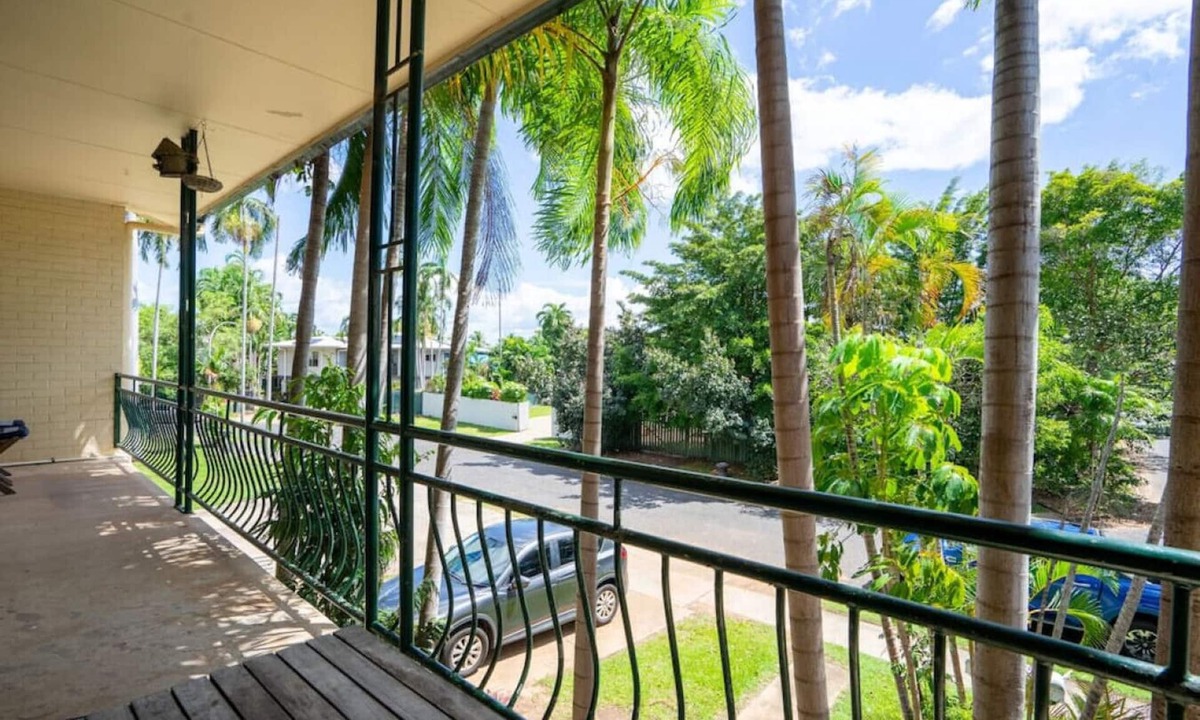 Nightcliff Apartment | NIGHTCLIFF RETREAT - Stylish 2BR Apt